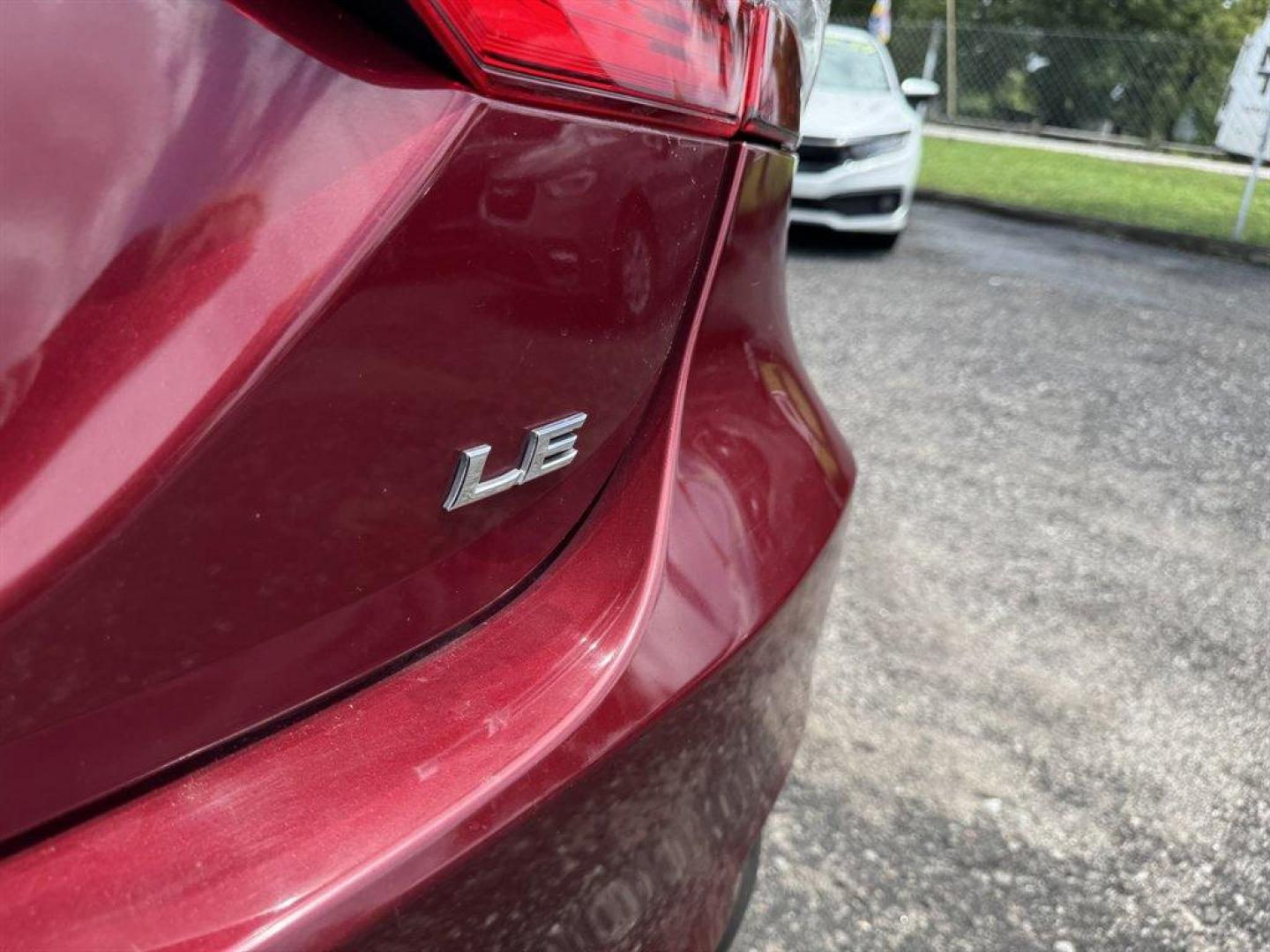 2018 Red /Tan Toyota Camry (4T1B11HK2JU) with an 2.5l I-4 DI Dohc 2.5l engine, Automatic transmission, located at 745 East Steele Rd., West Columbia, SC, 29170, (803) 755-9148, 33.927212, -81.148483 - Special Internet Price! 2018 Toyota Camry with AM/FM radio, Bluetooth, Backup camera, Cruise control, Cloth interior, Push to start, Keyless entry, Powered windows, Powered door locks, Plus more! - Photo#27