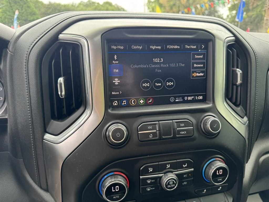 2020 Black /Black Chevrolet Silverado 1500 (3GCUYEED3LG) with an 5.3l V8 DI DYN Fuel Mgmt engine, Automatic transmission, located at 745 East Steele Rd., West Columbia, SC, 29170, (803) 755-9148, 33.927212, -81.148483- Photo#12