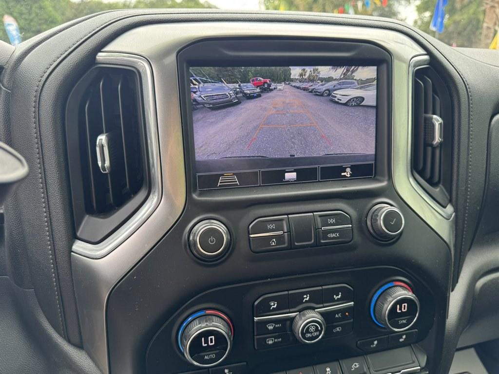 2020 Black /Black Chevrolet Silverado 1500 (3GCUYEED3LG) with an 5.3l V8 DI DYN Fuel Mgmt engine, Automatic transmission, located at 745 East Steele Rd., West Columbia, SC, 29170, (803) 755-9148, 33.927212, -81.148483- Photo#13