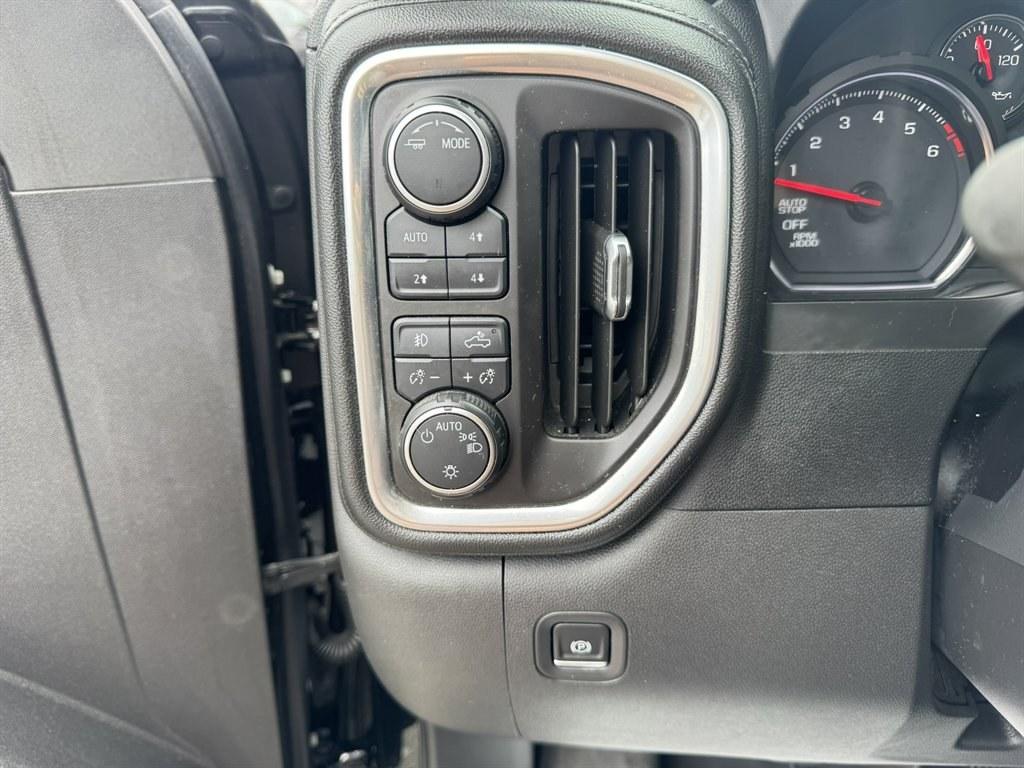 2020 Black /Black Chevrolet Silverado 1500 (3GCUYEED3LG) with an 5.3l V8 DI DYN Fuel Mgmt engine, Automatic transmission, located at 745 East Steele Rd., West Columbia, SC, 29170, (803) 755-9148, 33.927212, -81.148483- Photo#18