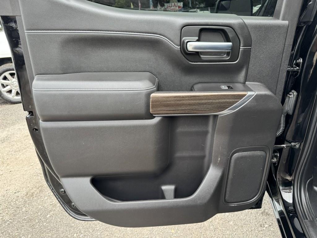 2020 Black /Black Chevrolet Silverado 1500 (3GCUYEED3LG) with an 5.3l V8 DI DYN Fuel Mgmt engine, Automatic transmission, located at 745 East Steele Rd., West Columbia, SC, 29170, (803) 755-9148, 33.927212, -81.148483- Photo#23