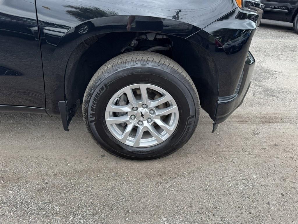 2020 Black /Black Chevrolet Silverado 1500 (3GCUYEED3LG) with an 5.3l V8 DI DYN Fuel Mgmt engine, Automatic transmission, located at 745 East Steele Rd., West Columbia, SC, 29170, (803) 755-9148, 33.927212, -81.148483- Photo#33