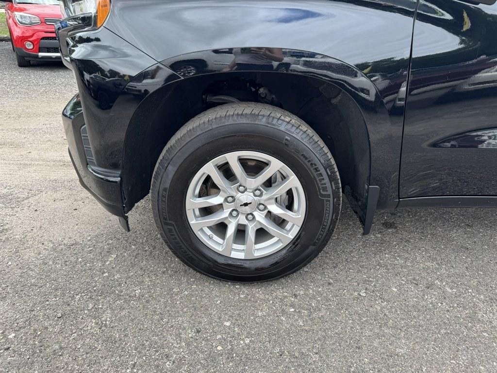 2020 Black /Black Chevrolet Silverado 1500 (3GCUYEED3LG) with an 5.3l V8 DI DYN Fuel Mgmt engine, Automatic transmission, located at 745 East Steele Rd., West Columbia, SC, 29170, (803) 755-9148, 33.927212, -81.148483- Photo#36
