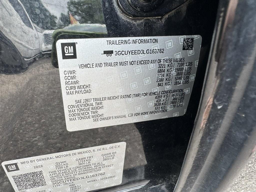 2020 Black /Black Chevrolet Silverado 1500 (3GCUYEED3LG) with an 5.3l V8 DI DYN Fuel Mgmt engine, Automatic transmission, located at 745 East Steele Rd., West Columbia, SC, 29170, (803) 755-9148, 33.927212, -81.148483- Photo#37