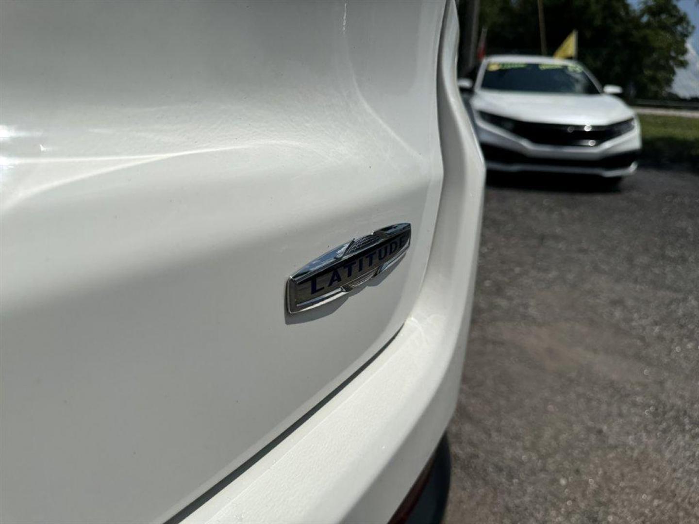 2017 White /Black Jeep ALL NEW Compass (3C4NJDBB2HT) with an 2.4l I-4 SFI Dohc 2.4l engine, Automatic transmission, located at 745 East Steele Rd., West Columbia, SC, 29170, (803) 755-9148, 33.927212, -81.148483 - Special Internet Price! 2017 Jeep All New Compass with AM/ FM radio, Bluetooth, Backup camera, 4x4, Leather interior, Keyless entry, Powered driver seat, Powered windows, Powered door locks, Plus more! - Photo#31