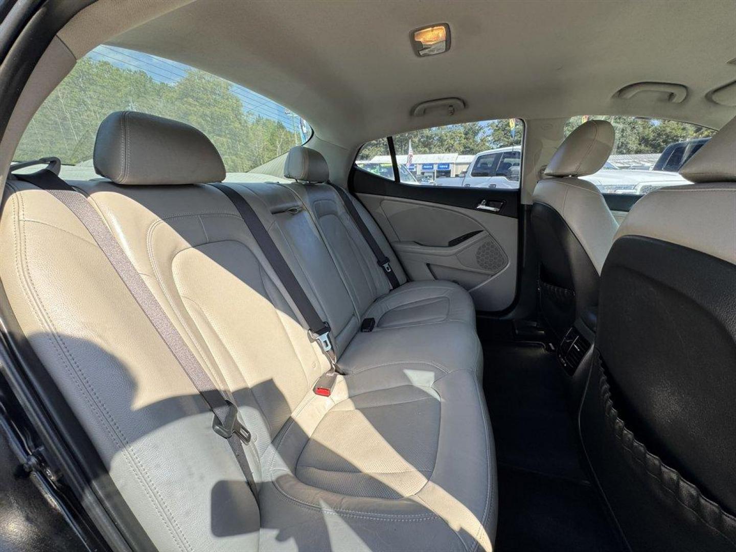 2011 Black /Grey Kia Optima (KNAGN4A70B5) with an 2.4l I-4 DI Dohc 2.4l engine, Automatic transmission, located at 745 East Steele Rd., West Columbia, SC, 29170, (803) 755-9148, 33.927212, -81.148483 - Special Internet Price! 2011 Kia Optima - Photo#24