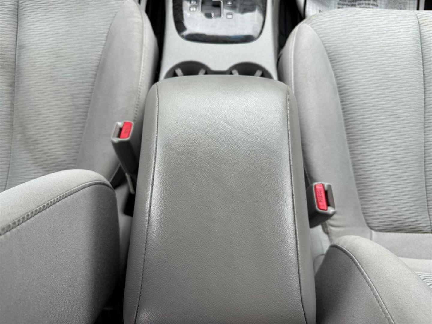 2007 Silver /Grey Hyundai Santa FE (5NMSG13D57H) with an 2.7l V6 MPI Dohc 2.7l engine, Automatic transmission, located at 745 East Steele Rd., West Columbia, SC, 29170, (803) 755-9148, 33.927212, -81.148483 - Special Internet Price! 2007 Hyundai Santa Fe with AM/FM radio, Cruise control, Cloth interior, Powered windows, Powered door locks, Plus more! - Photo#13