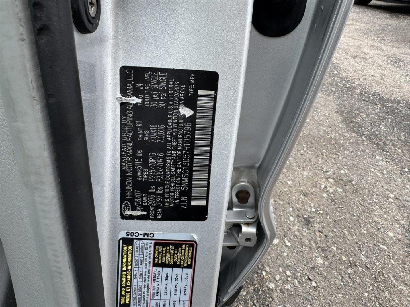 2007 Silver /Grey Hyundai Santa FE (5NMSG13D57H) with an 2.7l V6 MPI Dohc 2.7l engine, Automatic transmission, located at 745 East Steele Rd., West Columbia, SC, 29170, (803) 755-9148, 33.927212, -81.148483 - Special Internet Price! 2007 Hyundai Santa Fe with AM/FM radio, Cruise control, Cloth interior, Powered windows, Powered door locks, Plus more! - Photo#31