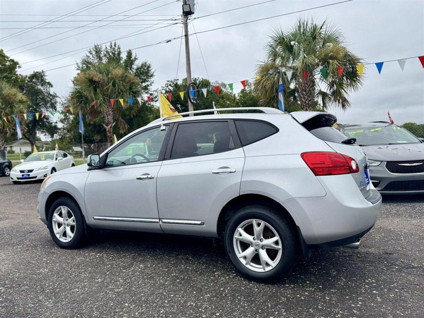 2011 Silver /Grey Nissan Rogue (JN8AS5MT7BW) with an 2.5l I-4 MPI Dohc 2.5l engine, Automatic transmission, located at 745 East Steele Rd., West Columbia, SC, 29170, (803) 755-9148, 33.927212, -81.148483 - Special Internet Price! 2011 Nissan Rogue with AM/FM radio, Backup camera, Navigation, Cruise control, Keyless entry, Cloth interior, Powered windows, Powered door locks, Plus more! - Photo#4
