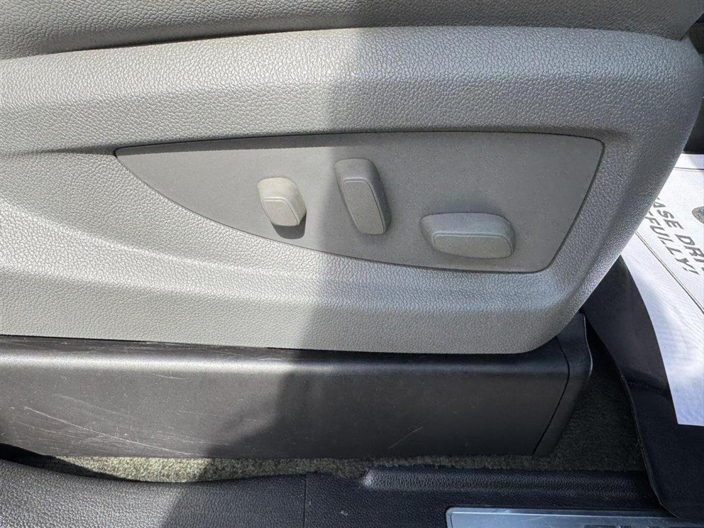 2015 Black /Black Chevrolet Tahoe (1GNSKBKC3FR) with an 5.3l V8 DI VVT Flex 5.3l engine, Automatic transmission, located at 745 East Steele Rd., West Columbia, SC, 29170, (803) 755-9148, 33.927212, -81.148483 - Special Internet Price! 2015 Chevrolet Tahoe - Photo#30