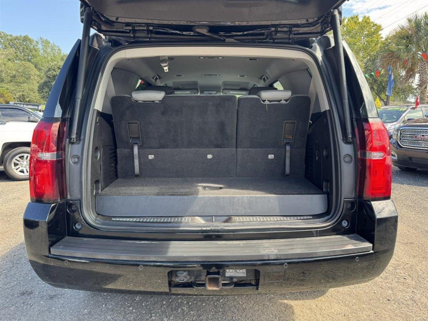 2015 Black /Black Chevrolet Tahoe (1GNSKBKC3FR) with an 5.3l V8 DI VVT Flex 5.3l engine, Automatic transmission, located at 745 East Steele Rd., West Columbia, SC, 29170, (803) 755-9148, 33.927212, -81.148483 - Special Internet Price! 2015 Chevrolet Tahoe - Photo#31