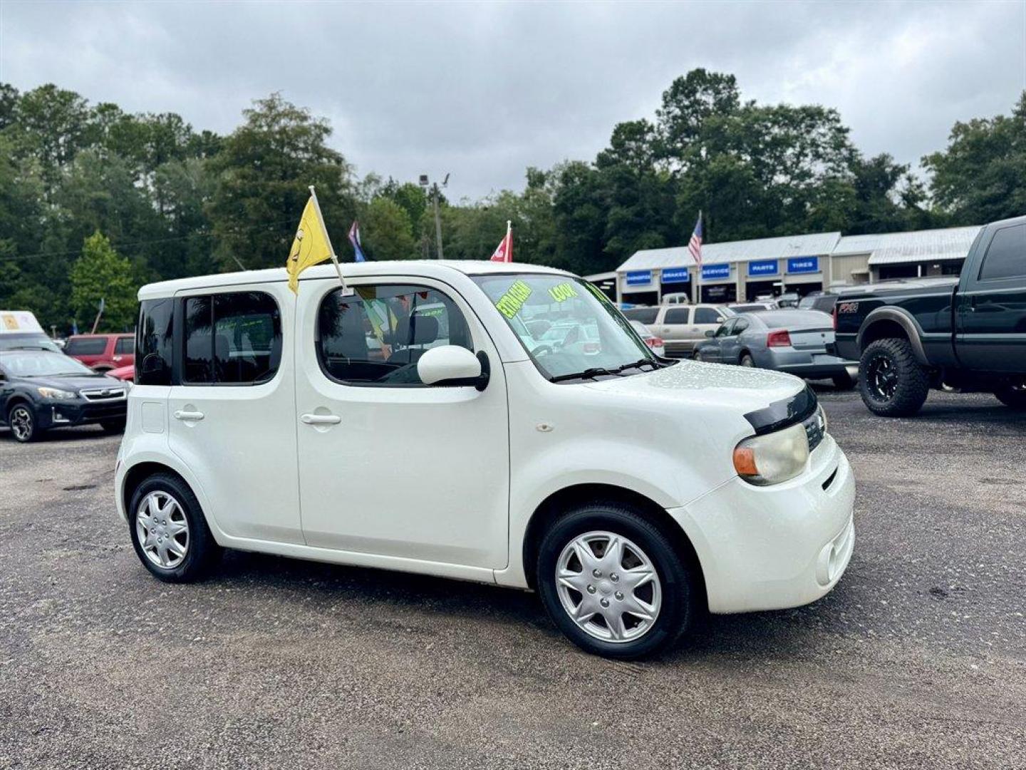 2012 White /Black Nissan Cube (JN8AZ2KR9CT) with an 1.8l I-4 DI Dohc 1.8l engine, Automatic transmission, located at 745 East Steele Rd., West Columbia, SC, 29170, (803) 755-9148, 33.927212, -81.148483 - Special Internet Price! 2012 Nissan Cube with AM/FM radio, Cruise control, Cloth interior, Powered windows, Powered door locks, Plus more! - Photo#2