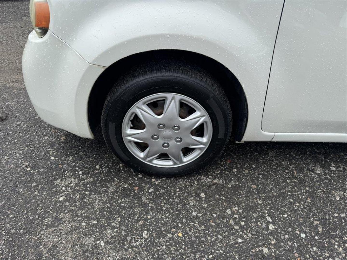2012 White /Black Nissan Cube (JN8AZ2KR9CT) with an 1.8l I-4 DI Dohc 1.8l engine, Automatic transmission, located at 745 East Steele Rd., West Columbia, SC, 29170, (803) 755-9148, 33.927212, -81.148483 - Special Internet Price! 2012 Nissan Cube with AM/FM radio, Cruise control, Cloth interior, Powered windows, Powered door locks, Plus more! - Photo#26