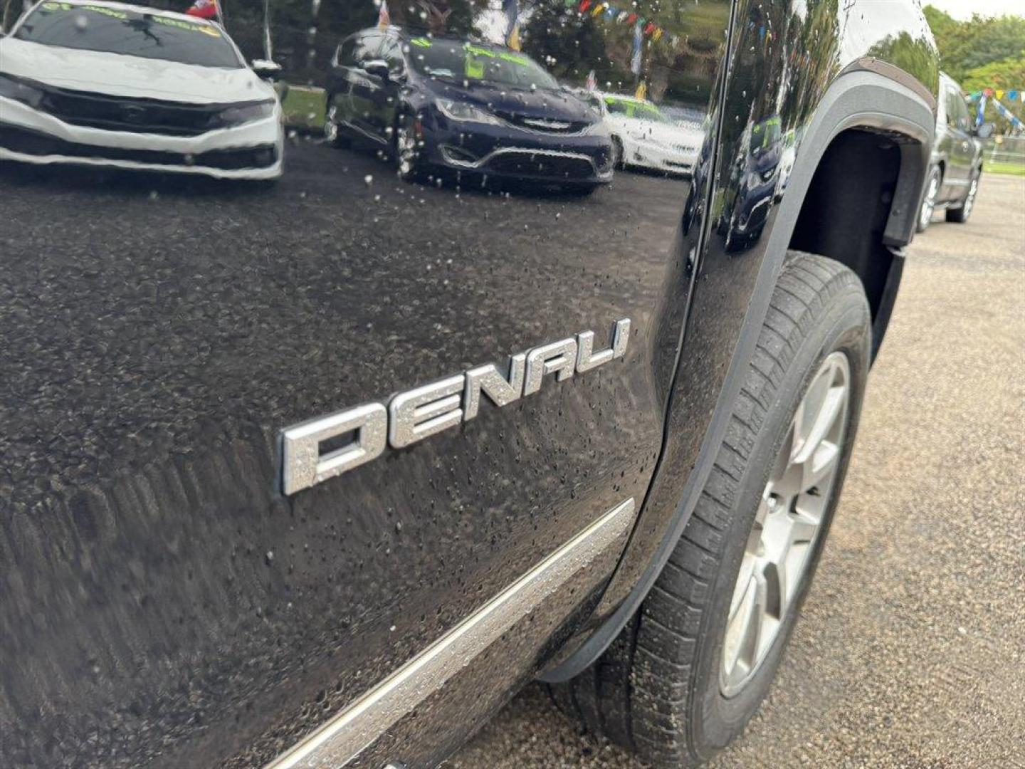 2015 Black /Black GMC Sierra 1500 (3GTU2WEJ9FG) with an 6.2l V8 DI VVT Flex 6.2l engine, Automatic transmission, located at 745 East Steele Rd., West Columbia, SC, 29170, (803) 755-9148, 33.927212, -81.148483 - Special Internet Price! 2015 GMC Sierra 1500 with AM/FM radio, Bluetooth, Backup camera, Navigation, Leather interior, Sunroof, Keyless entry, Powered driver seat, Heated front seats, Powered windows, Powered door locks, Plus more! - Photo#34