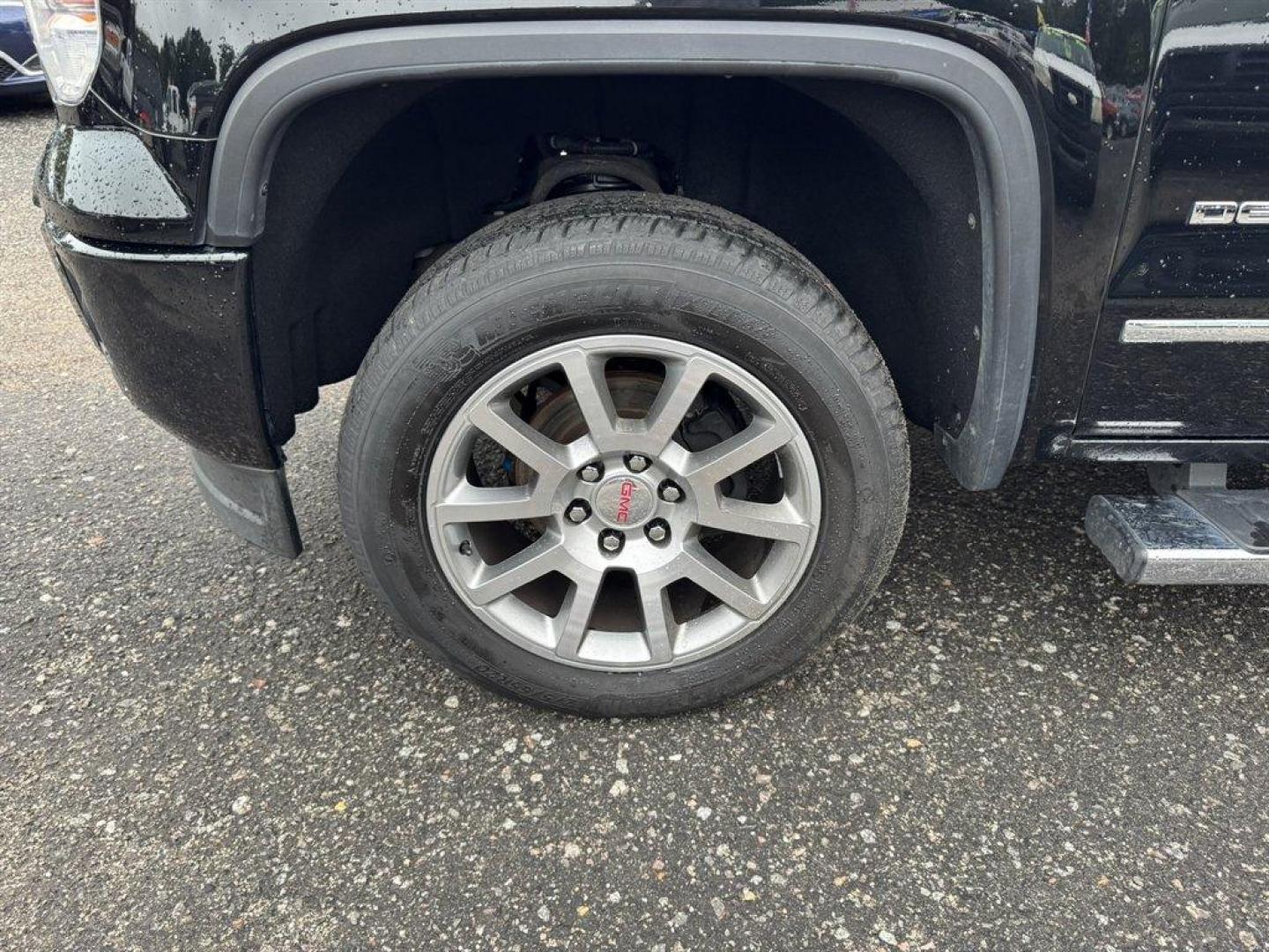 2015 Black /Black GMC Sierra 1500 (3GTU2WEJ9FG) with an 6.2l V8 DI VVT Flex 6.2l engine, Automatic transmission, located at 745 East Steele Rd., West Columbia, SC, 29170, (803) 755-9148, 33.927212, -81.148483 - Special Internet Price! 2015 GMC Sierra 1500 with AM/FM radio, Bluetooth, Backup camera, Navigation, Leather interior, Sunroof, Keyless entry, Powered driver seat, Heated front seats, Powered windows, Powered door locks, Plus more! - Photo#38