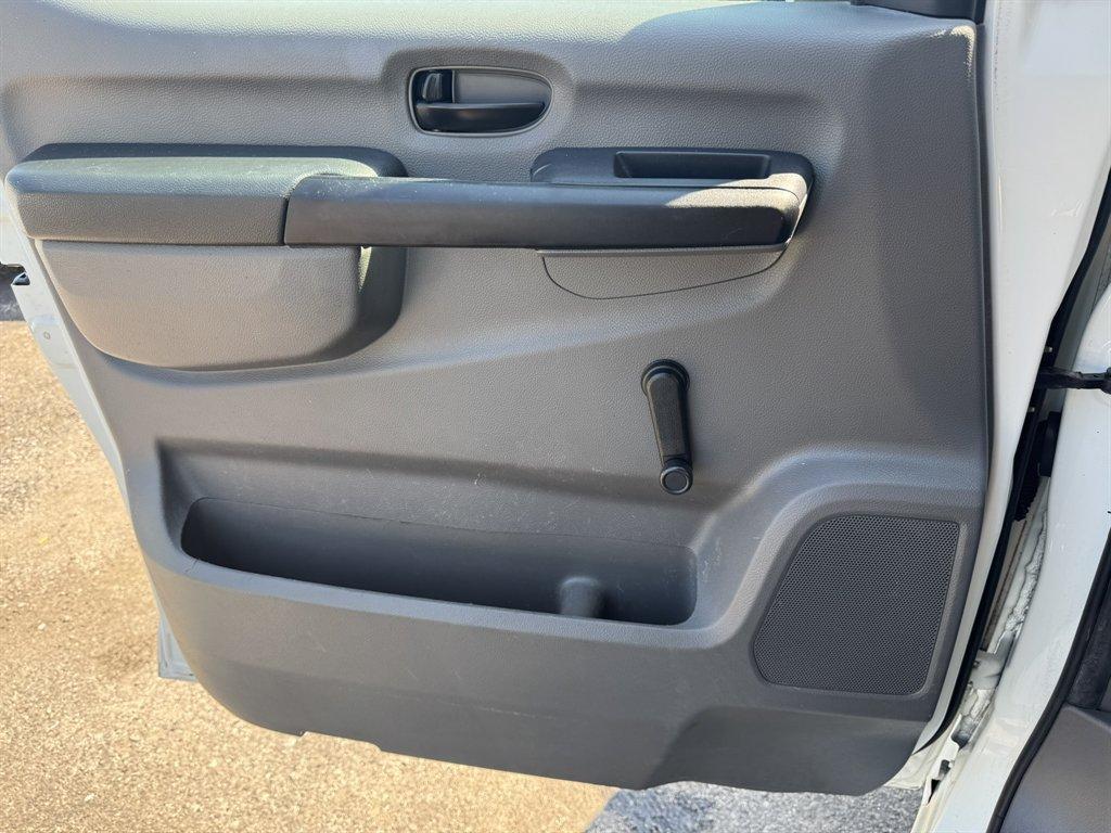 2014 White /Grey Nissan NV 2500 (1N6BF0LY5EN) with an 4.0l V6 MPI Dohc 4.0l engine, Automatic transmission, located at 745 East Steele Rd., West Columbia, SC, 29170, (803) 755-9148, 33.927212, -81.148483 - Special Internet Price! 2014 Nissan NV2500 - Photo#13