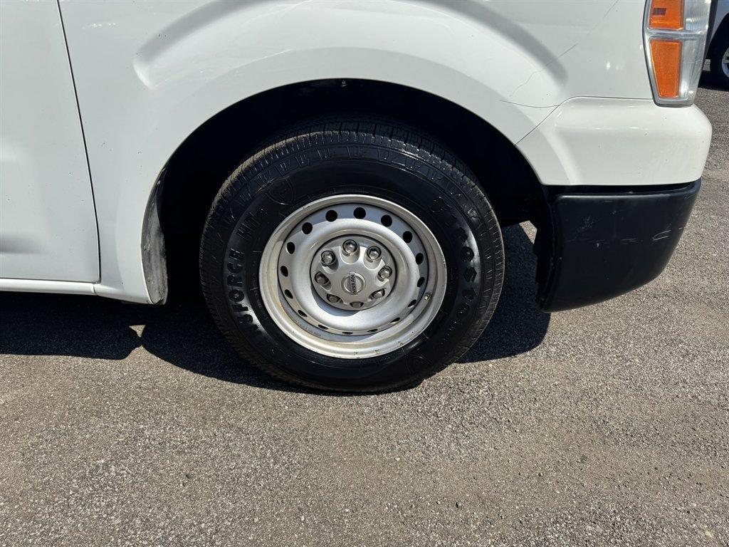 2014 White /Grey Nissan NV 2500 (1N6BF0LY5EN) with an 4.0l V6 MPI Dohc 4.0l engine, Automatic transmission, located at 745 East Steele Rd., West Columbia, SC, 29170, (803) 755-9148, 33.927212, -81.148483 - Special Internet Price! 2014 Nissan NV2500 - Photo#23