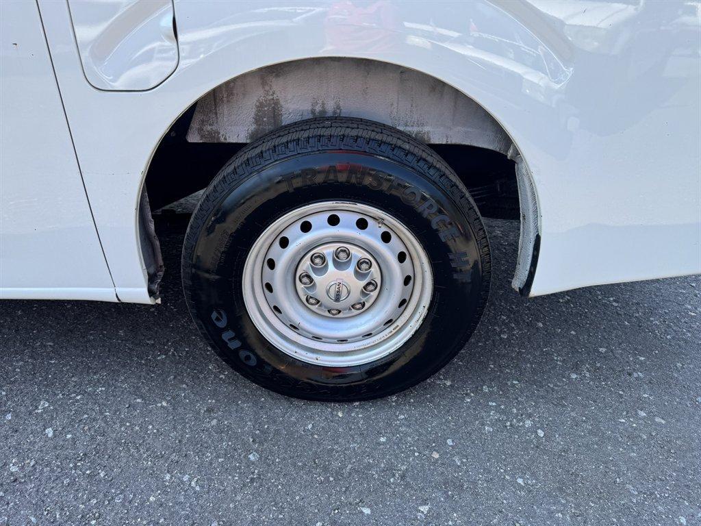 2014 White /Grey Nissan NV 2500 (1N6BF0LY5EN) with an 4.0l V6 MPI Dohc 4.0l engine, Automatic transmission, located at 745 East Steele Rd., West Columbia, SC, 29170, (803) 755-9148, 33.927212, -81.148483 - Special Internet Price! 2014 Nissan NV2500 - Photo#25