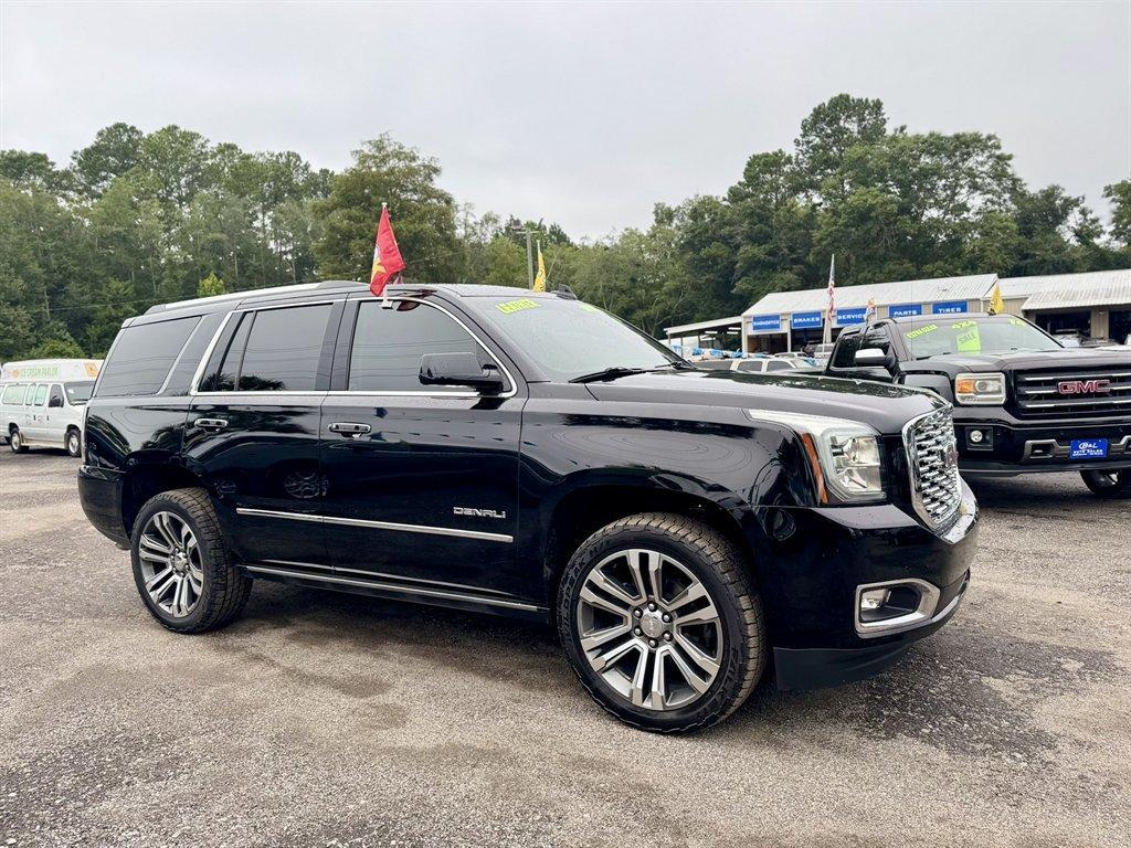 2020 Black /Black GMC Yukon (1GKS1CKJ0LR) with an 6.2l V8 DI VVT Flex 6.2l engine, Automatic transmission, located at 745 East Steele Rd., West Columbia, SC, 29170, (803) 755-9148, 33.927212, -81.148483 - Special Internet Price! 2020 GMC Yukon with AM/FM radio, Bluetooth, Backup camera, Navigation, Sunroof, Keyless entry, Push to start, Cruise control, Leather interior, 3rd row seating, Rear entertainment, Powered liftgate, Powered windows, Powered door locks, Plus more! - Photo#2
