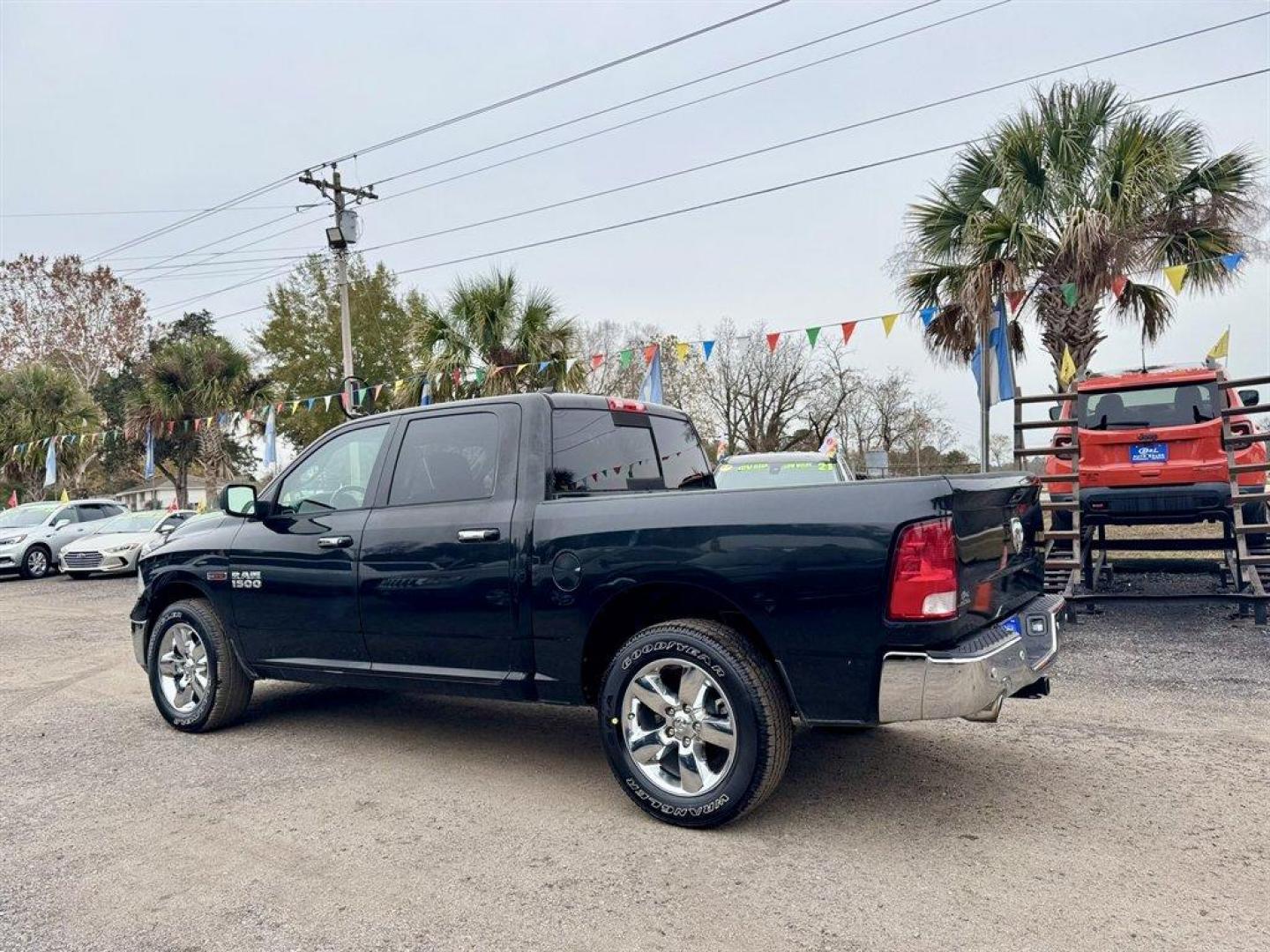 2018 Black /Grey Ram 1500 (1C6RR7LM8JS) with an 3.0l V6 DI Dohc Tdsl 3.0l engine, Automatic transmission, located at 745 East Steele Rd., West Columbia, SC, 29170, (803) 755-9148, 33.927212, -81.148483 - Special Internet Price! 2018 RAM 1500 - Photo#5