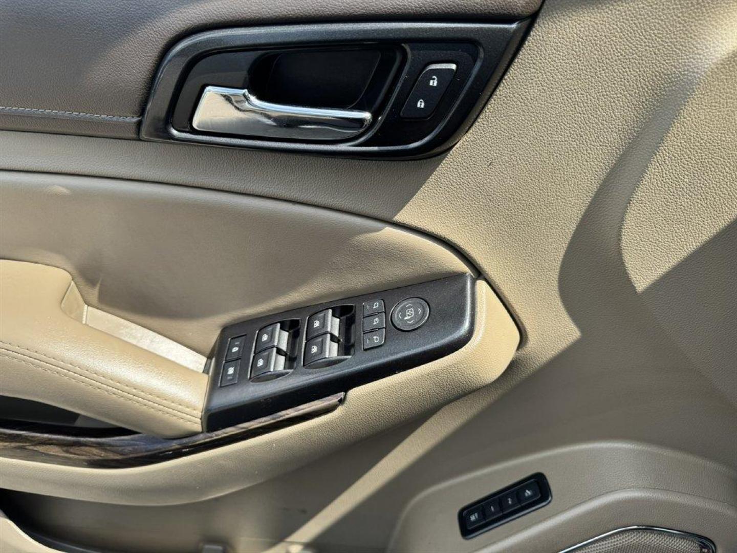 2017 Purple /Taupe GMC Yukon (1GKS2BKCXHR) with an 5.3l V8 DI OHV GAS 5.3l engine, Automatic transmission, located at 745 East Steele Rd., West Columbia, SC, 29170, (803) 755-9148, 33.927212, -81.148483 - Special Internet Price! 2017 GMC Yukon! - Photo#18