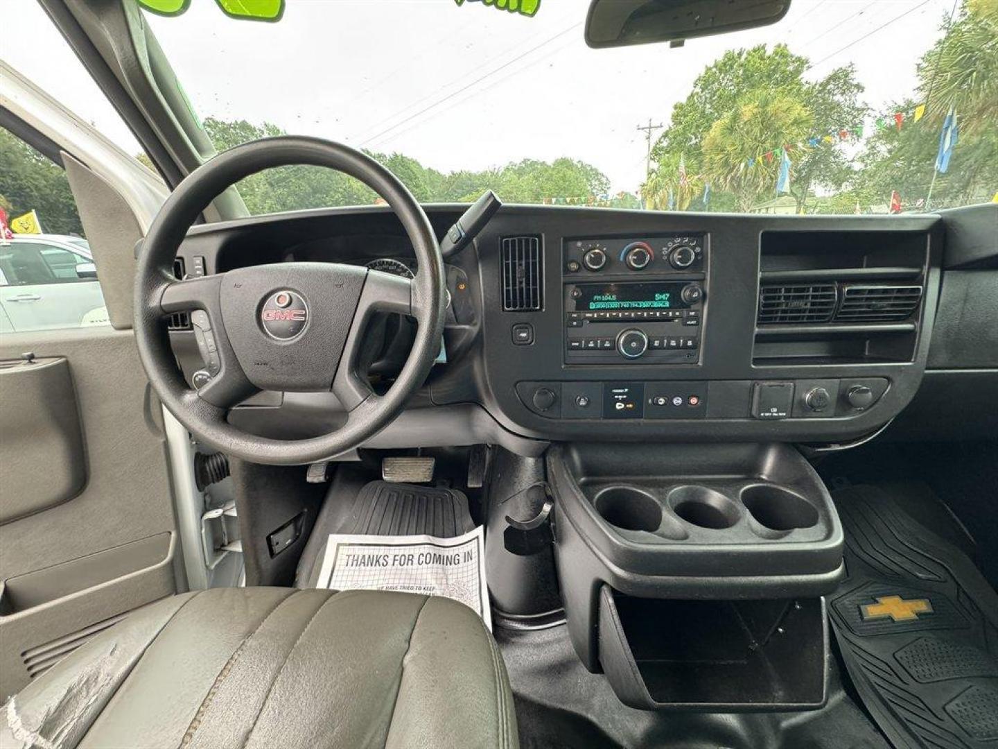 2020 White /Grey GMC Savana Cargo (1GTW7AFP1L1) with an 4.3l V6 DI VVT Flex 4.3l engine, Automatic transmission, located at 745 East Steele Rd., West Columbia, SC, 29170, (803) 755-9148, 33.927212, -81.148483 - Special Internet Price! 2020 GMC Savana Cargo - Photo#9