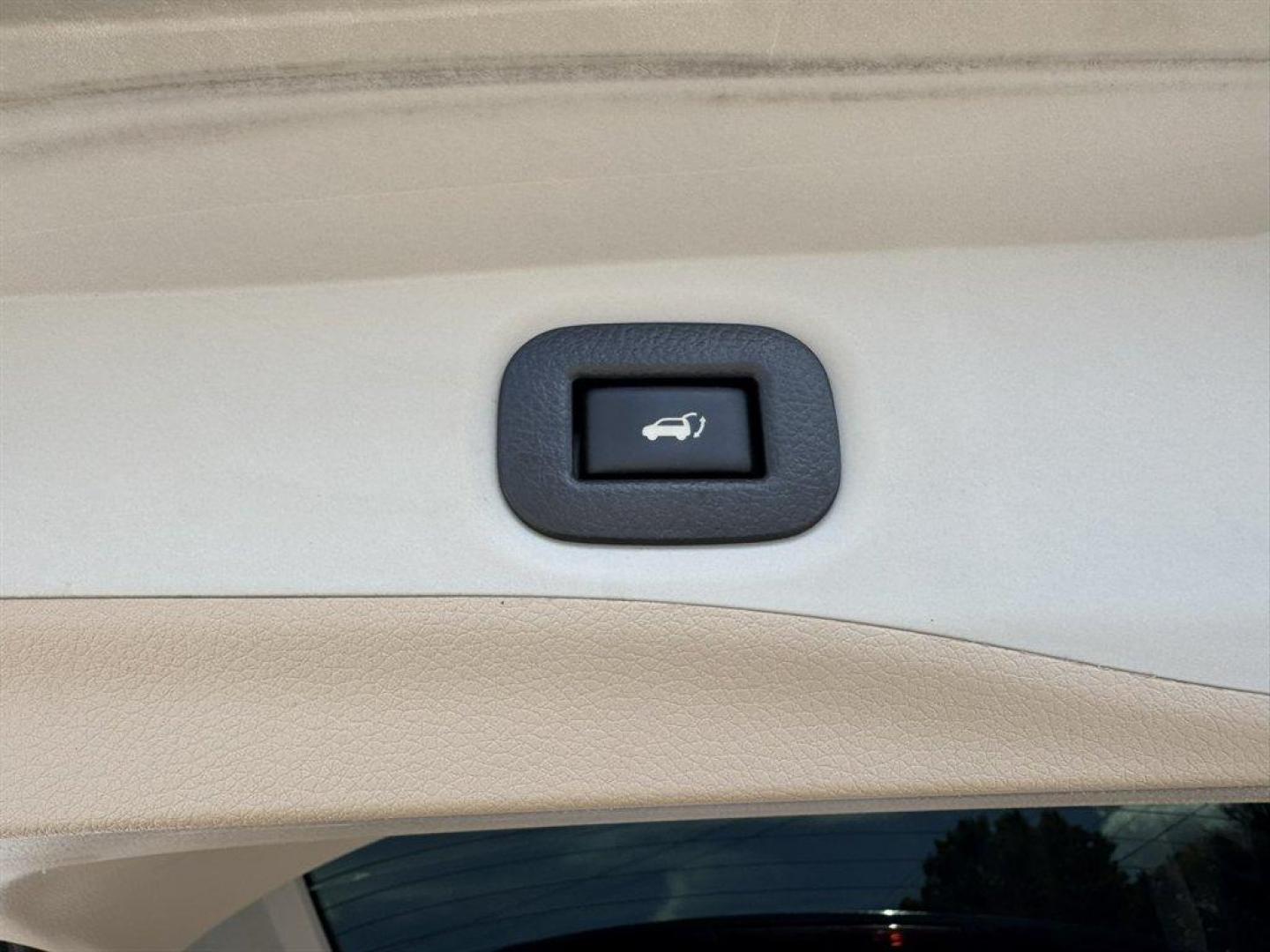 2015 Blue /Grey Nissan Rogue (5N1AT2MT1FC) with an 2.5l I-4 MPI Dohc 2.5l engine, Automatic transmission, located at 745 East Steele Rd., West Columbia, SC, 29170, (803) 755-9148, 33.927212, -81.148483 - Special Internet Price! 2015 Nissan Rogue with AM/FM radio, Backup camera, Navigation, Cruise control, Keyless entry, Push to start, Leather interior, Panoramic sunroof, Powered driver seat, Powered liftgate, Powered windows, Powered door locks, Plus more! - Photo#32