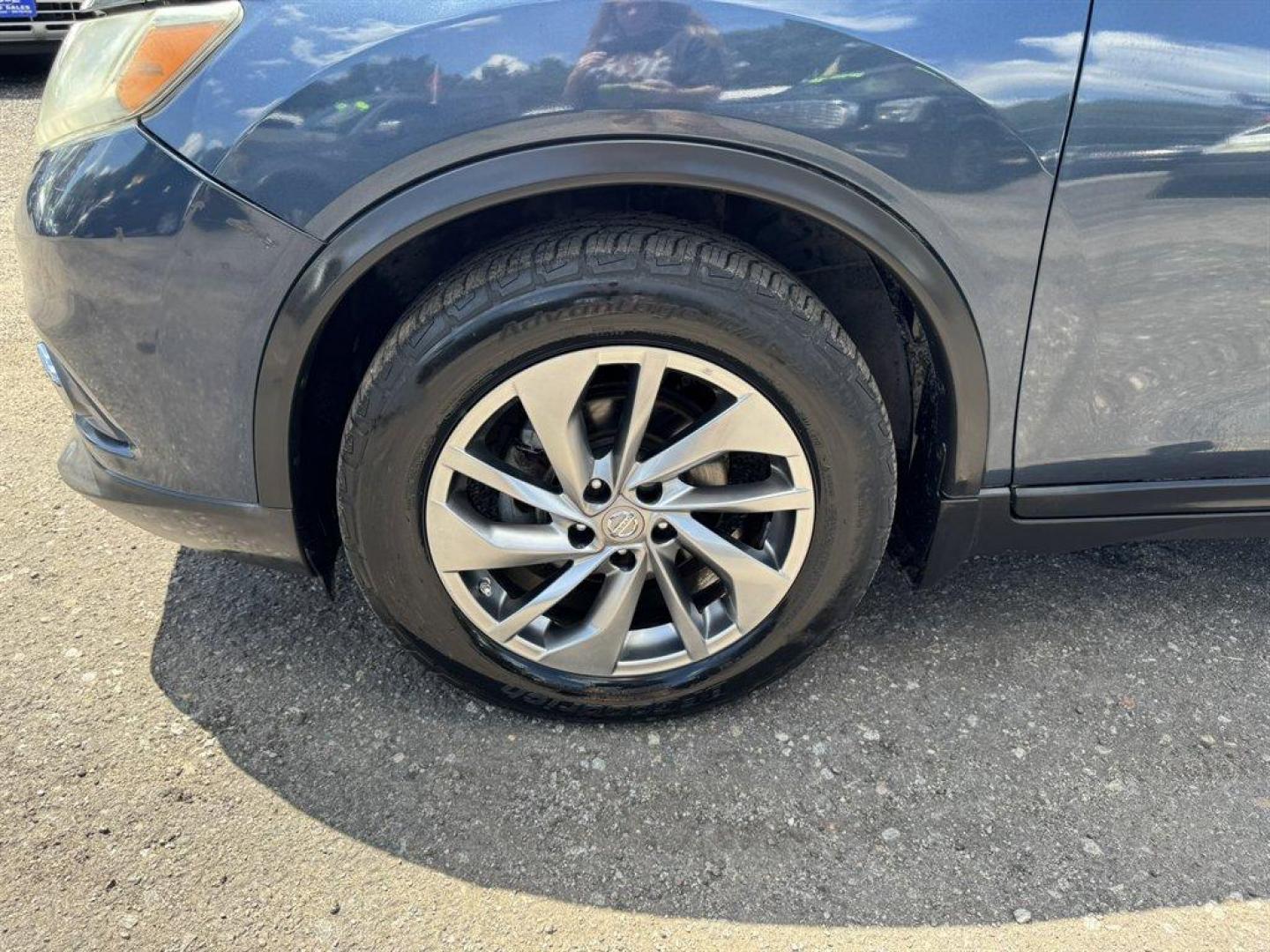 2015 Blue /Grey Nissan Rogue (5N1AT2MT1FC) with an 2.5l I-4 MPI Dohc 2.5l engine, Automatic transmission, located at 745 East Steele Rd., West Columbia, SC, 29170, (803) 755-9148, 33.927212, -81.148483 - Special Internet Price! 2015 Nissan Rogue with AM/FM radio, Backup camera, Navigation, Cruise control, Keyless entry, Push to start, Leather interior, Panoramic sunroof, Powered driver seat, Powered liftgate, Powered windows, Powered door locks, Plus more! - Photo#37