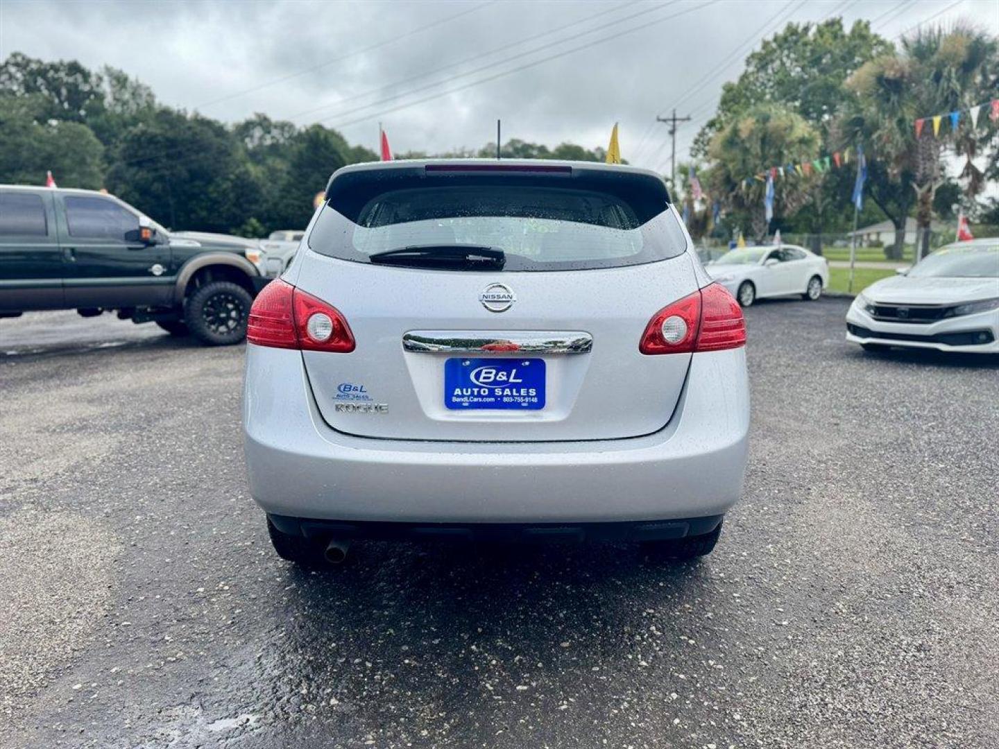 2013 Silver /Grey Nissan Rogue (JN8AS5MT6DW) with an 2.5l I-4 MPI Dohc 2.5l engine, Automatic transmission, located at 745 East Steele Rd., West Columbia, SC, 29170, (803) 755-9148, 33.927212, -81.148483 - Special Internet Price! 2013 Nissan Rogue with AM/FM radio, Cruise control, Cloth interior, Powered windows, Powered door locks, Plus more! - Photo#4