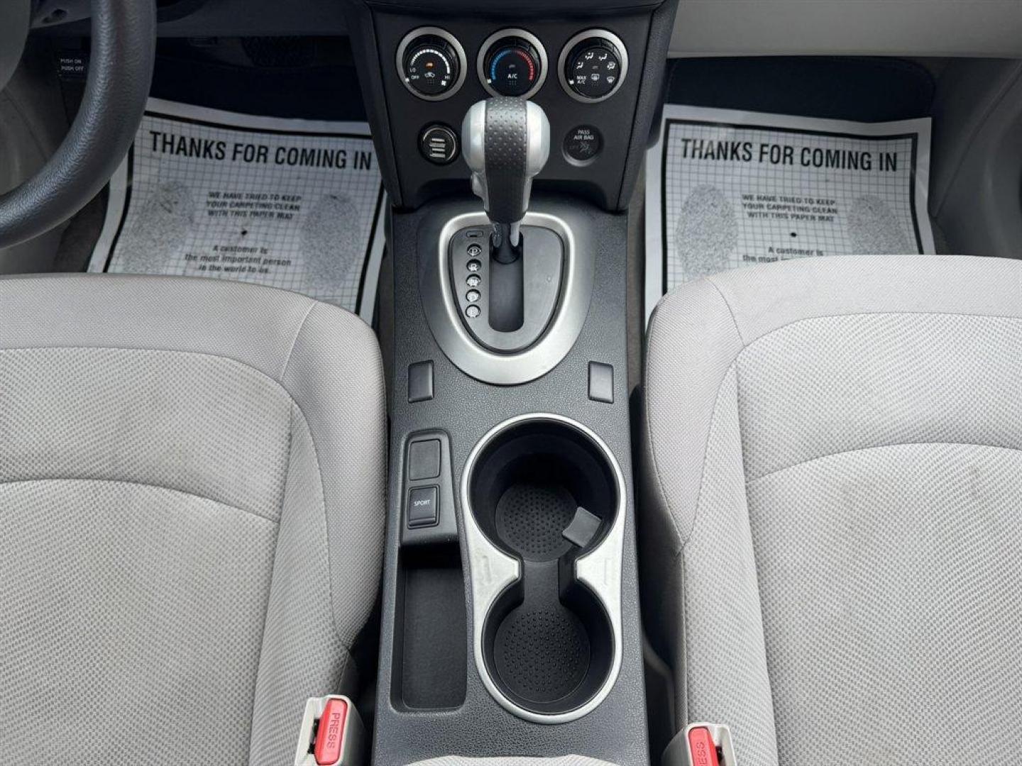 2013 Silver /Grey Nissan Rogue (JN8AS5MT6DW) with an 2.5l I-4 MPI Dohc 2.5l engine, Automatic transmission, located at 745 East Steele Rd., West Columbia, SC, 29170, (803) 755-9148, 33.927212, -81.148483 - Special Internet Price! 2013 Nissan Rogue with AM/FM radio, Cruise control, Cloth interior, Powered windows, Powered door locks, Plus more! - Photo#12