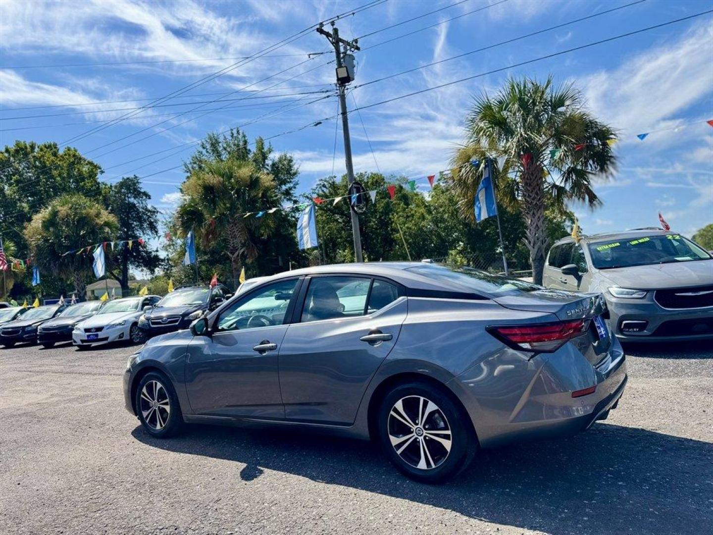 2021 Grey /Black Nissan Sentra (3N1AB8CV1MY) with an 2.0l I-4 DI Dohc 2.0l engine, Automatic transmission, located at 745 East Steele Rd., West Columbia, SC, 29170, (803) 755-9148, 33.927212, -81.148483 - Special Internet Price! 2021 Nissan Sentra with AM/FM radio, Backup camera, Push to start, Keyless entry, Cloth interior, Powered windows, Powered door locks, Plus more! - Photo#5