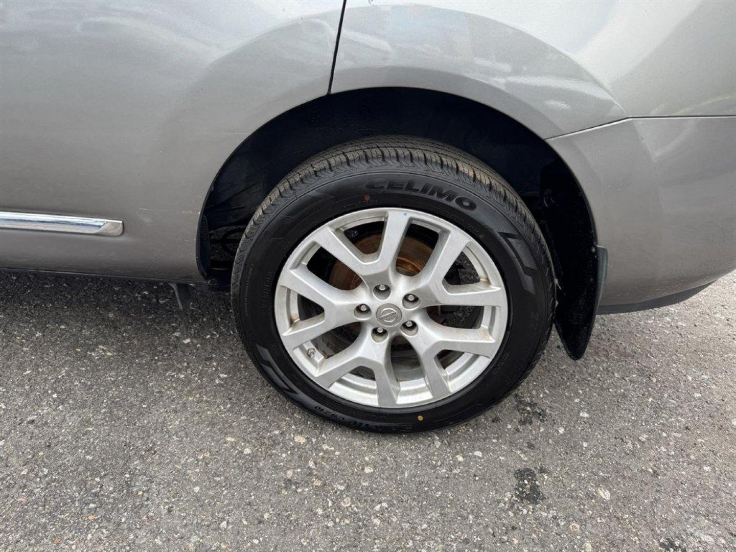 2011 Grey /Black Nissan Rogue (JN8AS5MT4BW) with an 2.5l I-4 MPI Dohc 2.5l engine, Automatic transmission, located at 745 East Steele Rd., West Columbia, SC, 29170, (803) 755-9148, 33.927212, -81.148483 - Special Internet Price! 2011 Nissan Rogue - Photo#33