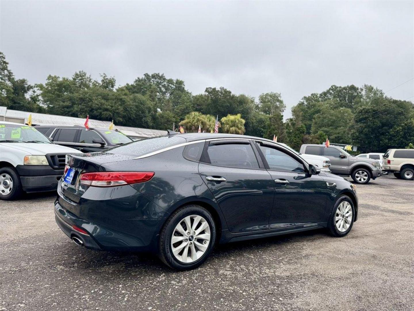 2016 Grey /Grey Kia Optima (5XXGU4L30GG) with an 2.4l I-4 DI Dohc 2.4l engine, Automatic transmission, located at 745 East Steele Rd., West Columbia, SC, 29170, (803) 755-9148, 33.927212, -81.148483 - Special Internet Price! 2016 Kia Optima with AM/FM radio, Bluetooth, Backup camera, Push to start, Keyless entry, Powered driver seat, Powered windows, Powered door locks, Plus more! - Photo#3