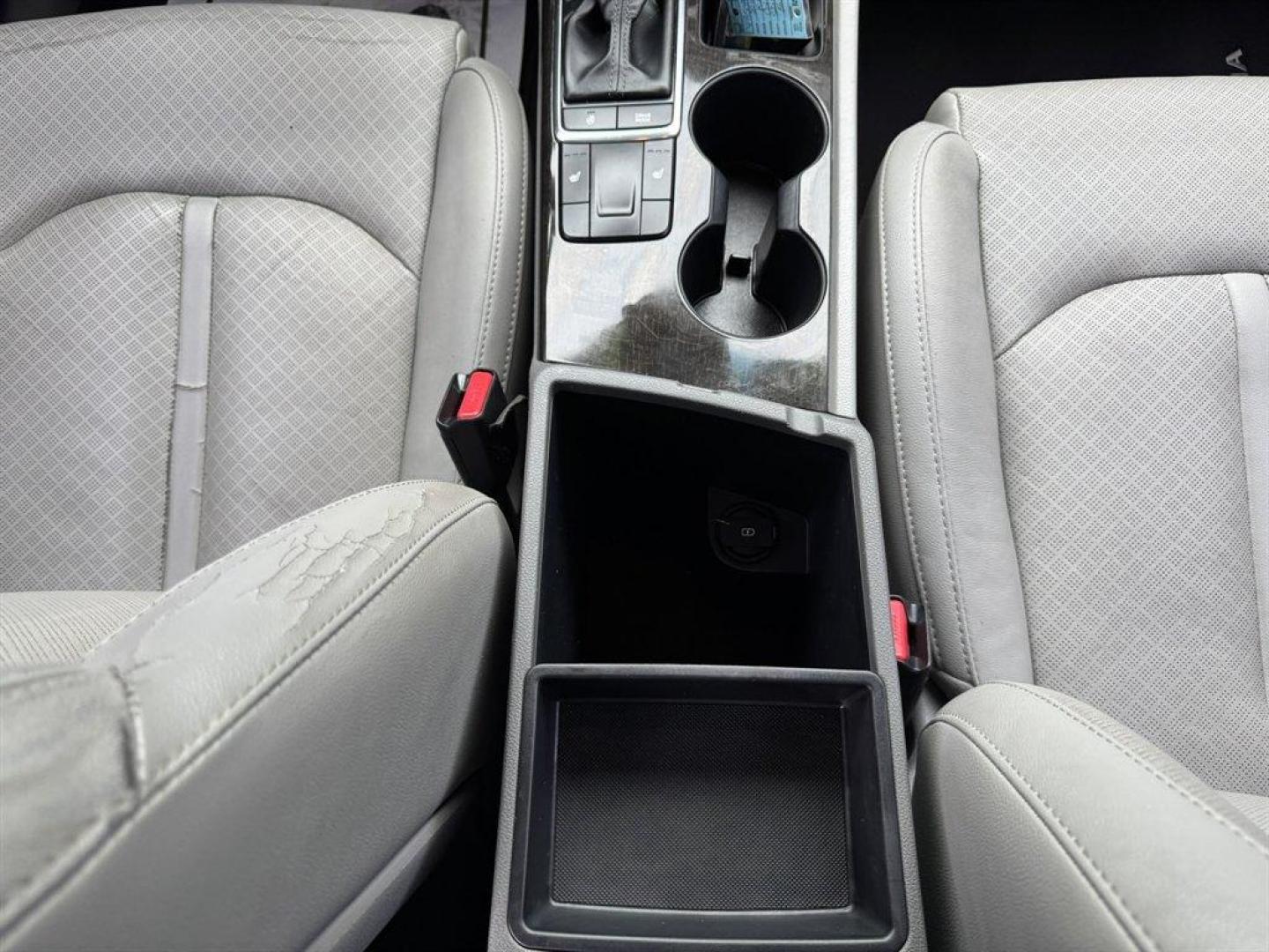 2016 Grey /Grey Kia Optima (5XXGU4L30GG) with an 2.4l I-4 DI Dohc 2.4l engine, Automatic transmission, located at 745 East Steele Rd., West Columbia, SC, 29170, (803) 755-9148, 33.927212, -81.148483 - Special Internet Price! 2016 Kia Optima with AM/FM radio, Bluetooth, Backup camera, Push to start, Keyless entry, Powered driver seat, Powered windows, Powered door locks, Plus more! - Photo#16