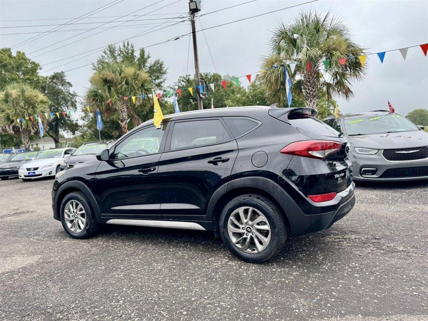 2018 Black /Grey Hyundai Tucson (KM8J33A41JU) with an 2.0l I-4 DI Dohc Cvvt 2.0 engine, Automatic transmission, located at 745 East Steele Rd., West Columbia, SC, 29170, (803) 755-9148, 33.927212, -81.148483 - Special Internet Price! 2018 Hyundai Tucson with AM/FM radio, Bluetooth, Backup camera, Cruise control, Keyless entry, Cloth interior, Powered windows, Powered door locks, Plus more! - Photo#5