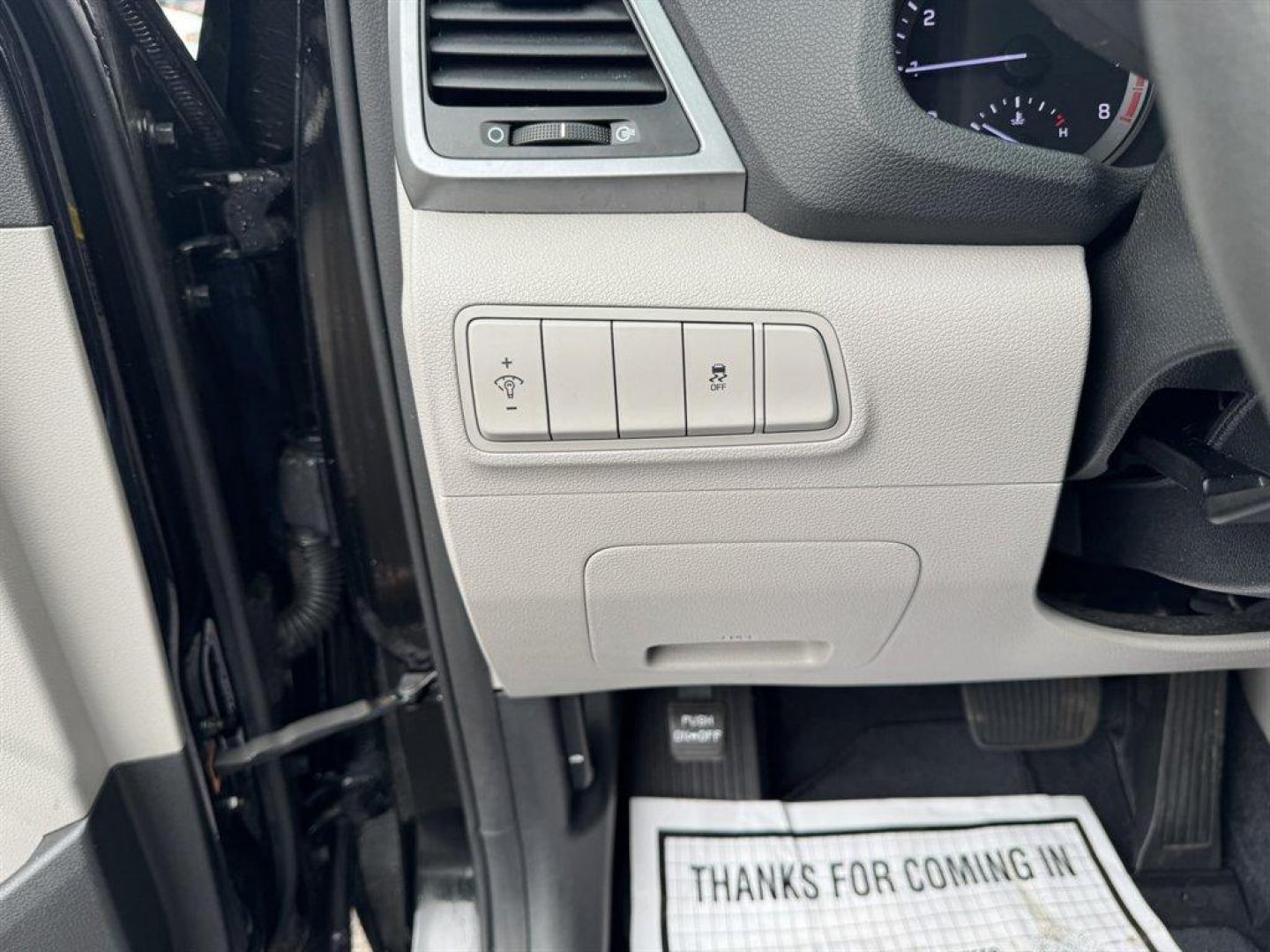 2018 Black /Grey Hyundai Tucson (KM8J33A41JU) with an 2.0l I-4 DI Dohc Cvvt 2.0 engine, Automatic transmission, located at 745 East Steele Rd., West Columbia, SC, 29170, (803) 755-9148, 33.927212, -81.148483 - Special Internet Price! 2018 Hyundai Tucson with AM/FM radio, Bluetooth, Backup camera, Cruise control, Keyless entry, Cloth interior, Powered windows, Powered door locks, Plus more! - Photo#17