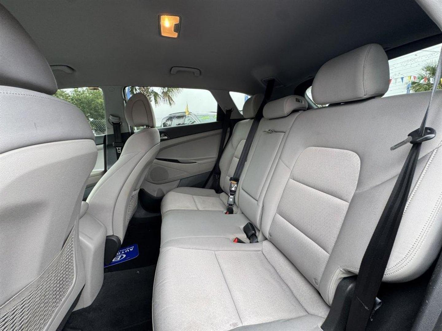 2018 Black /Grey Hyundai Tucson (KM8J33A41JU) with an 2.0l I-4 DI Dohc Cvvt 2.0 engine, Automatic transmission, located at 745 East Steele Rd., West Columbia, SC, 29170, (803) 755-9148, 33.927212, -81.148483 - Special Internet Price! 2018 Hyundai Tucson with AM/FM radio, Bluetooth, Backup camera, Cruise control, Keyless entry, Cloth interior, Powered windows, Powered door locks, Plus more! - Photo#23