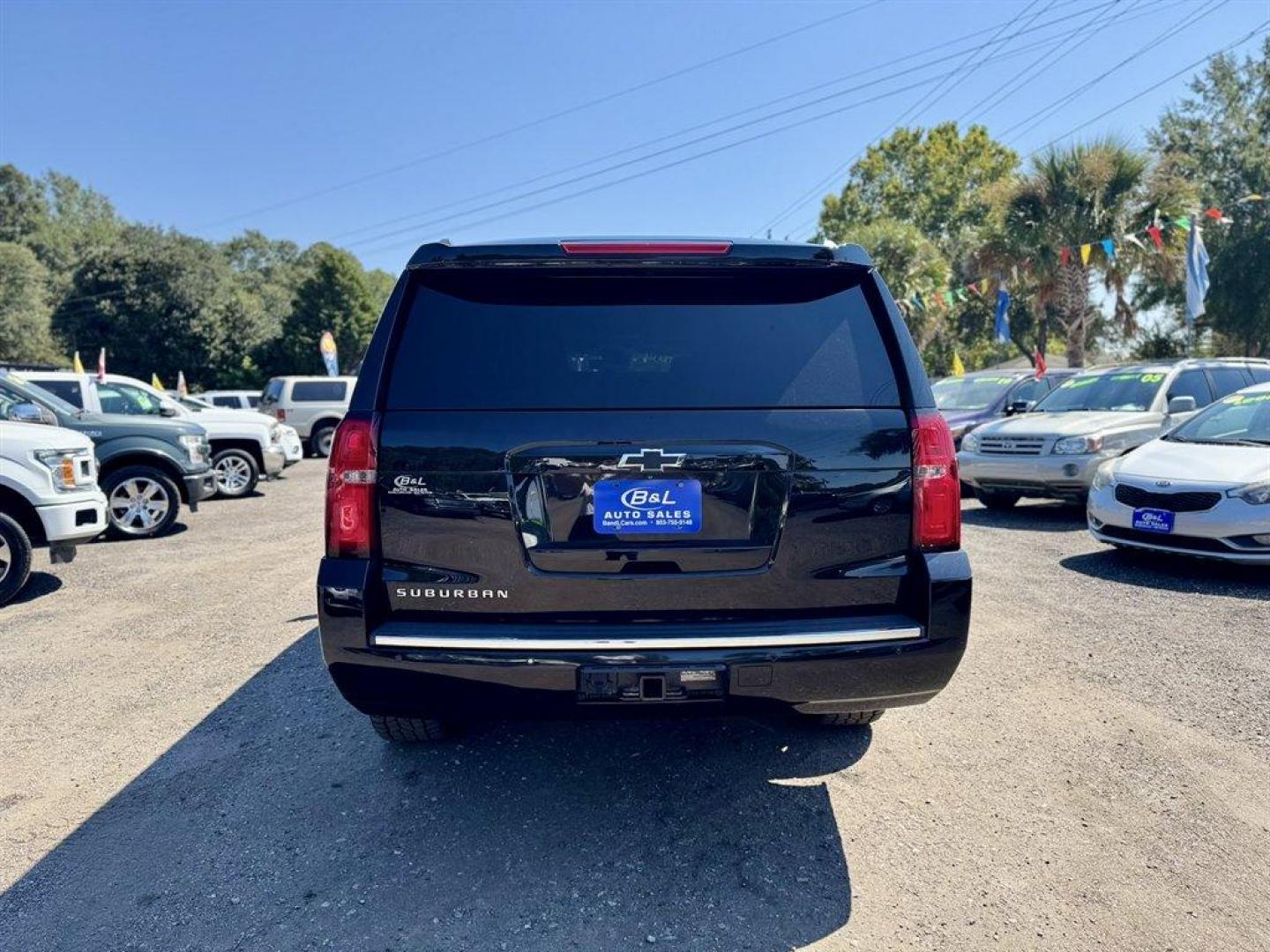 2015 Black /Black Chevrolet Suburban (1GNSCKKC0FR) with an 5.3l V8 DI VVT Flex 5.3l engine, Automatic transmission, located at 745 East Steele Rd., West Columbia, SC, 29170, (803) 755-9148, 33.927212, -81.148483 - Special Internet Price! 2015 Chevrolet Suburban - Photo#4