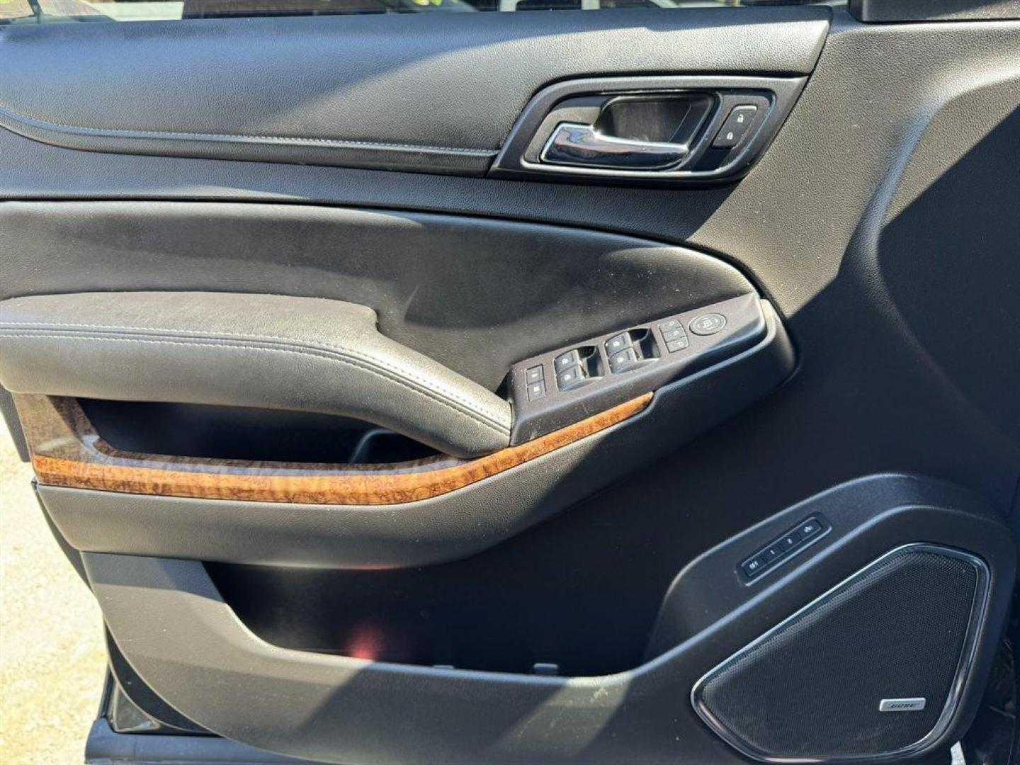 2015 Black /Black Chevrolet Suburban (1GNSCKKC0FR) with an 5.3l V8 DI VVT Flex 5.3l engine, Automatic transmission, located at 745 East Steele Rd., West Columbia, SC, 29170, (803) 755-9148, 33.927212, -81.148483 - Special Internet Price! 2015 Chevrolet Suburban - Photo#20