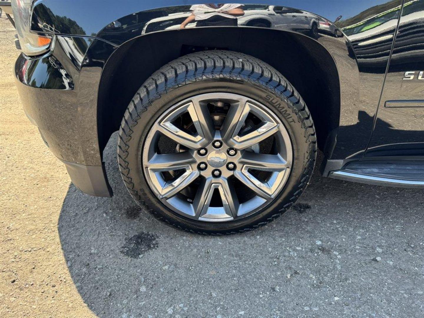 2015 Black /Black Chevrolet Suburban (1GNSCKKC0FR) with an 5.3l V8 DI VVT Flex 5.3l engine, Automatic transmission, located at 745 East Steele Rd., West Columbia, SC, 29170, (803) 755-9148, 33.927212, -81.148483 - Special Internet Price! 2015 Chevrolet Suburban - Photo#41