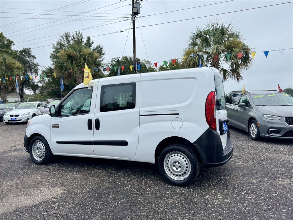 2017 White /Black Ram Promaster City (ZFBERFAB7H6) with an 2.4l I-4 Smpi Dohc VVT 2. engine, Automatic transmission, located at 745 East Steele Rd., West Columbia, SC, 29170, (803) 755-9148, 33.927212, -81.148483 - Special Internet Price! 2017 Ram Promaster City - Photo#5