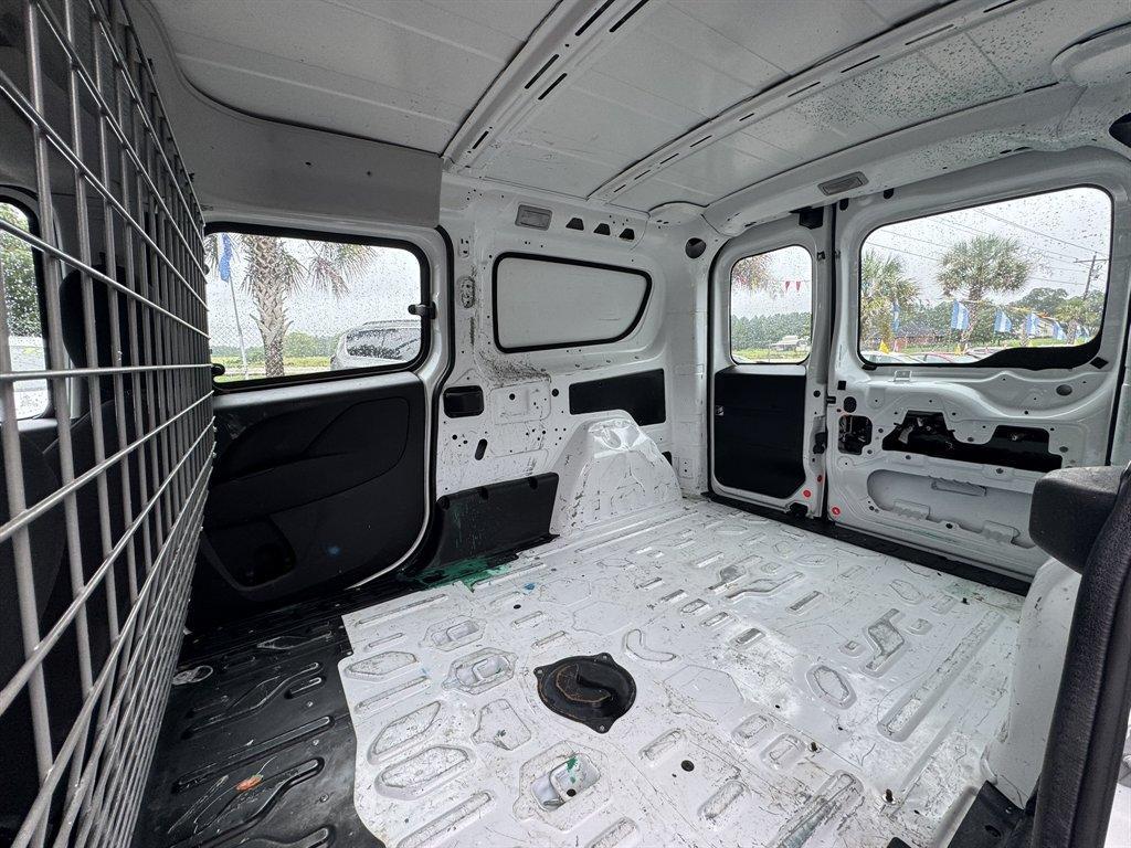 2017 White /Black Ram Promaster City (ZFBERFAB7H6) with an 2.4l I-4 Smpi Dohc VVT 2. engine, Automatic transmission, located at 745 East Steele Rd., West Columbia, SC, 29170, (803) 755-9148, 33.927212, -81.148483 - Special Internet Price! 2017 Ram Promaster City - Photo#18