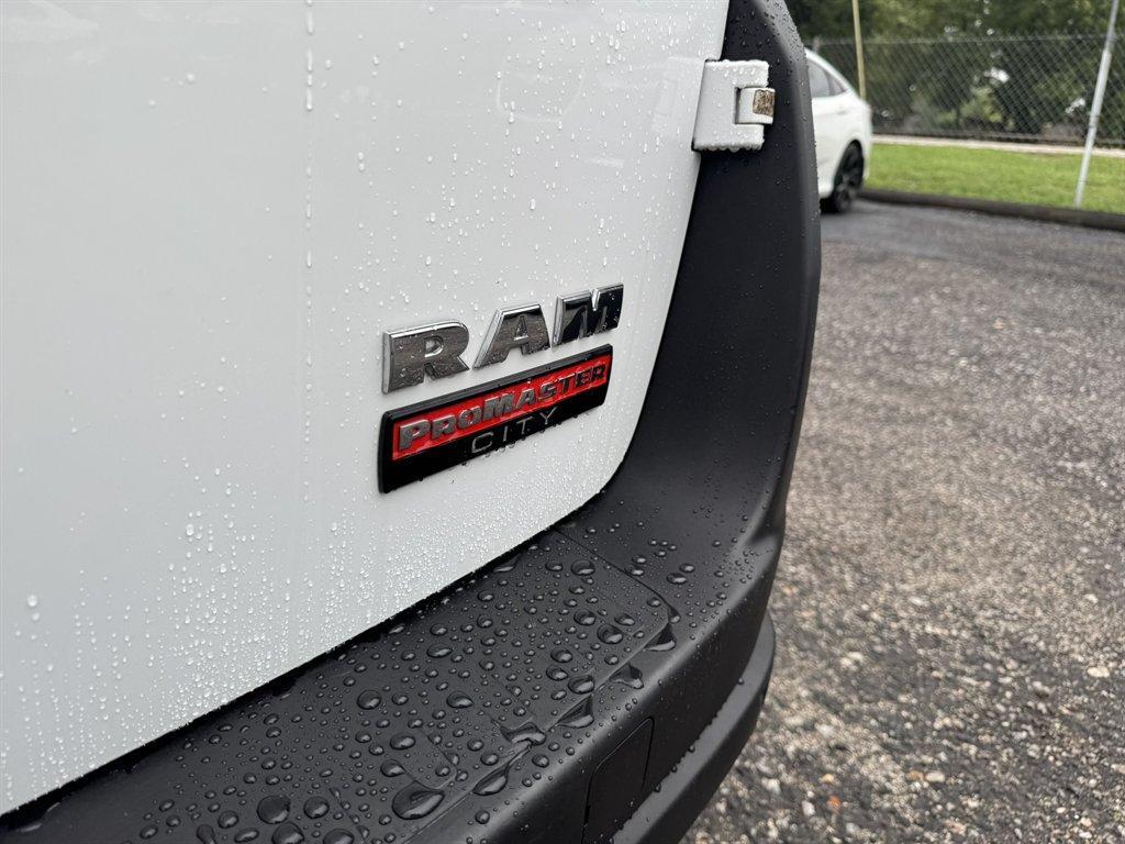 2017 White /Black Ram Promaster City (ZFBERFAB7H6) with an 2.4l I-4 Smpi Dohc VVT 2. engine, Automatic transmission, located at 745 East Steele Rd., West Columbia, SC, 29170, (803) 755-9148, 33.927212, -81.148483 - Special Internet Price! 2017 Ram Promaster City - Photo#23