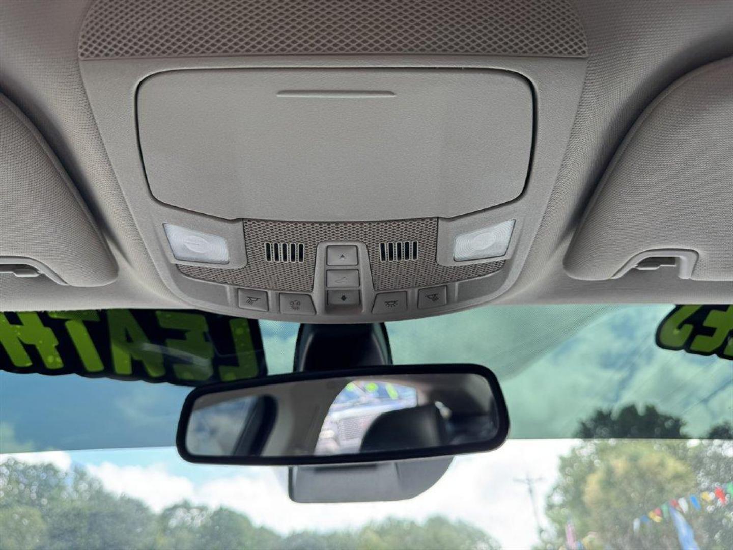 2019 White /Black Ford Fusion (3FA6P0CD8KR) with an 1.5l I-4 DI Dohc Ecoboost engine, Automatic transmission, located at 745 East Steele Rd., West Columbia, SC, 29170, (803) 755-9148, 33.927212, -81.148483 - Special Internet Price! 2019 Ford Fusion with AM/FM radio, Backup camera, Cruise control, Keyless entry, Leather interior, Powered driver seat, Powered windows, Powered door locks, Plus more! - Photo#18