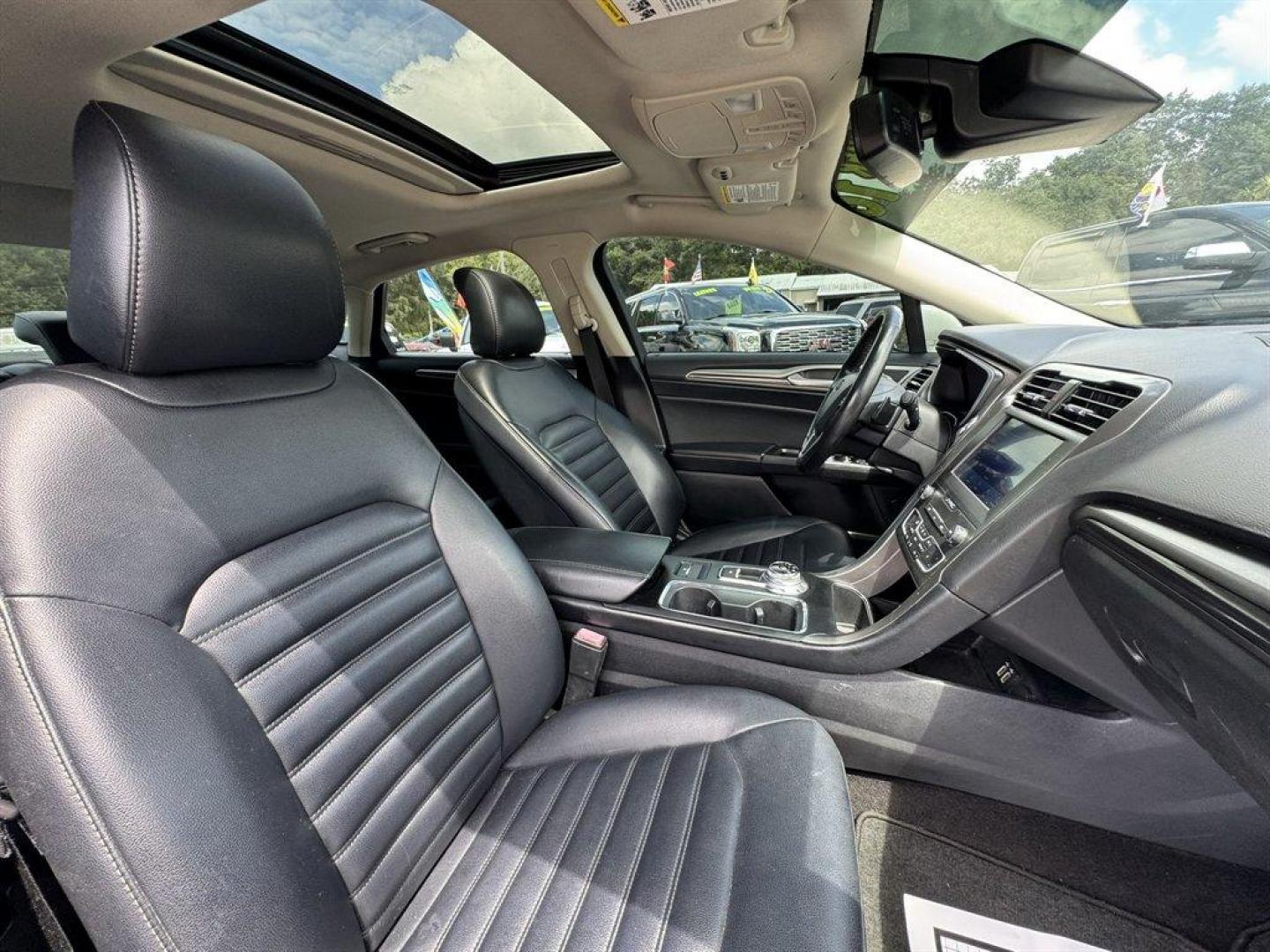 2019 White /Black Ford Fusion (3FA6P0CD8KR) with an 1.5l I-4 DI Dohc Ecoboost engine, Automatic transmission, located at 745 East Steele Rd., West Columbia, SC, 29170, (803) 755-9148, 33.927212, -81.148483 - Special Internet Price! 2019 Ford Fusion with AM/FM radio, Backup camera, Cruise control, Keyless entry, Leather interior, Powered driver seat, Powered windows, Powered door locks, Plus more! - Photo#30