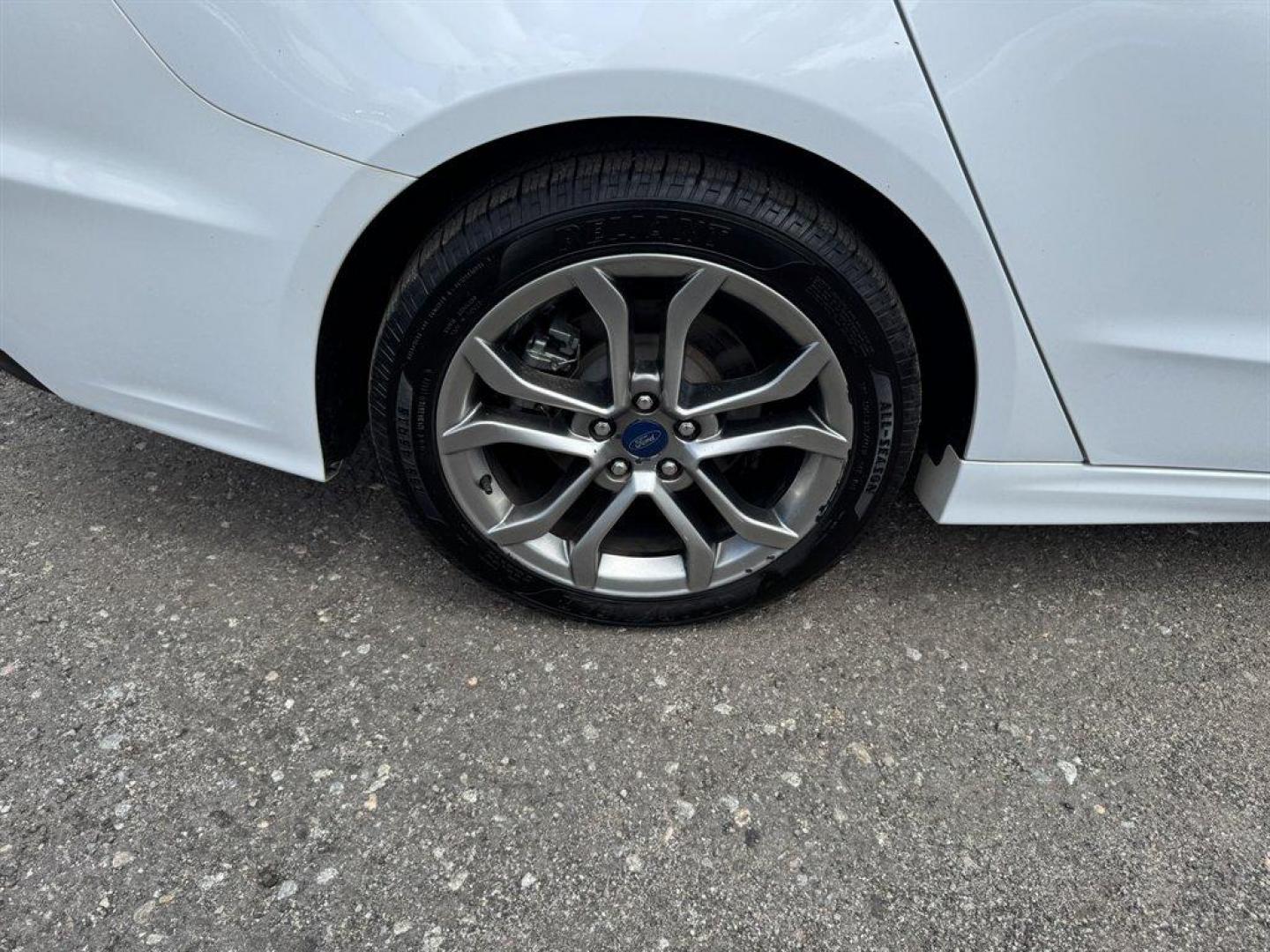 2019 White /Black Ford Fusion (3FA6P0CD8KR) with an 1.5l I-4 DI Dohc Ecoboost engine, Automatic transmission, located at 745 East Steele Rd., West Columbia, SC, 29170, (803) 755-9148, 33.927212, -81.148483 - Special Internet Price! 2019 Ford Fusion with AM/FM radio, Backup camera, Cruise control, Keyless entry, Leather interior, Powered driver seat, Powered windows, Powered door locks, Plus more! - Photo#34