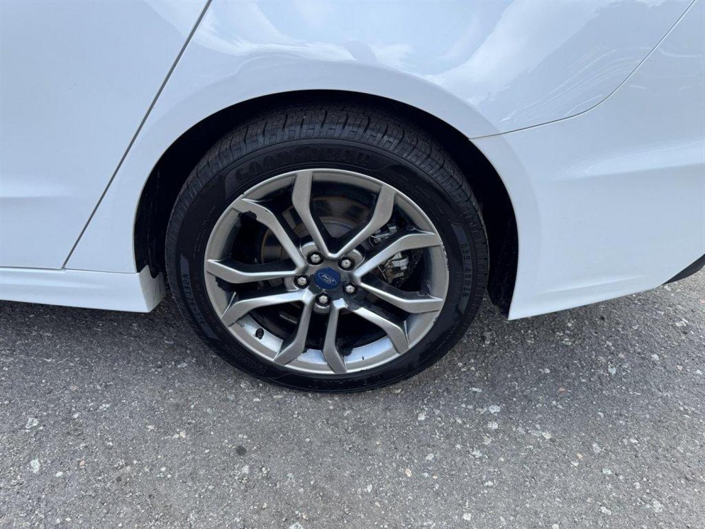 2019 White /Black Ford Fusion (3FA6P0CD8KR) with an 1.5l I-4 DI Dohc Ecoboost engine, Automatic transmission, located at 745 East Steele Rd., West Columbia, SC, 29170, (803) 755-9148, 33.927212, -81.148483 - Special Internet Price! 2019 Ford Fusion with AM/FM radio, Backup camera, Cruise control, Keyless entry, Leather interior, Powered driver seat, Powered windows, Powered door locks, Plus more! - Photo#35