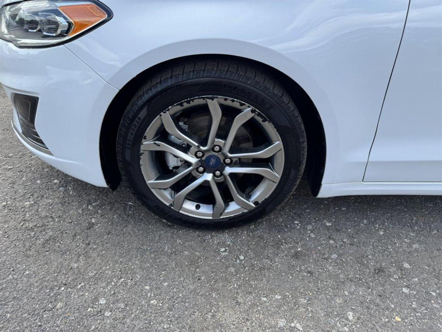 2019 White /Black Ford Fusion (3FA6P0CD8KR) with an 1.5l I-4 DI Dohc Ecoboost engine, Automatic transmission, located at 745 East Steele Rd., West Columbia, SC, 29170, (803) 755-9148, 33.927212, -81.148483 - Special Internet Price! 2019 Ford Fusion with AM/FM radio, Backup camera, Cruise control, Keyless entry, Leather interior, Powered driver seat, Powered windows, Powered door locks, Plus more! - Photo#36