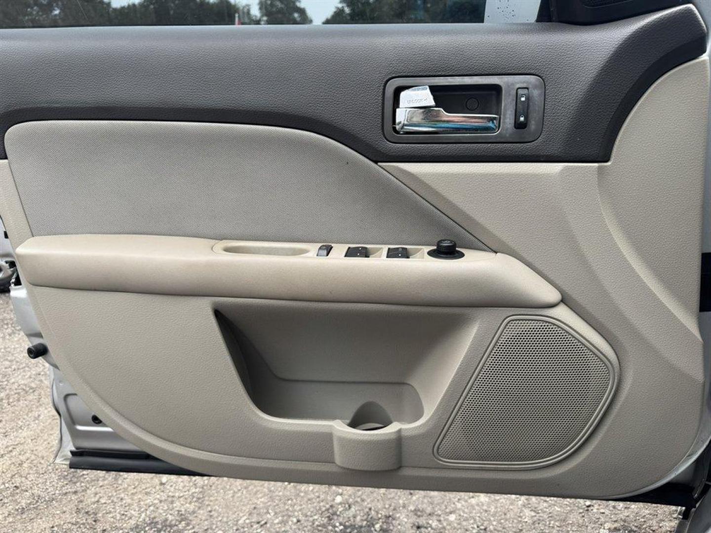 2010 Grey /Grey Ford Fusion (3FAHP0HA6AR) with an 2.5l I-4 Smpi Dohc 2.5l engine, Automatic transmission, located at 745 East Steele Rd., West Columbia, SC, 29170, (803) 755-9148, 33.927212, -81.148483 - Special Internet Price! 2010 Ford Fusion with AM/FM radio, Cruise control, Cloth interior, Powered windows, Powered door locks, Plus more! - Photo#15