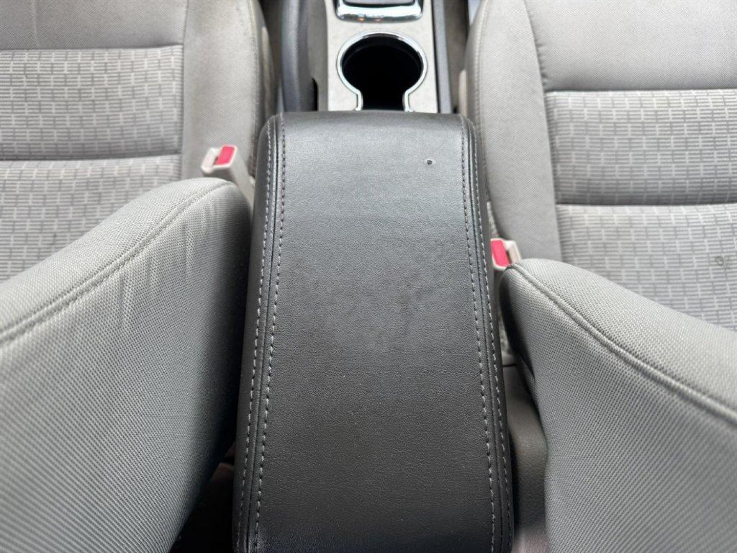 2010 Grey /Grey Ford Fusion (3FAHP0HA6AR) with an 2.5l I-4 Smpi Dohc 2.5l engine, Automatic transmission, located at 745 East Steele Rd., West Columbia, SC, 29170, (803) 755-9148, 33.927212, -81.148483 - Special Internet Price! 2010 Ford Fusion with AM/FM radio, Cruise control, Cloth interior, Powered windows, Powered door locks, Plus more! - Photo#17